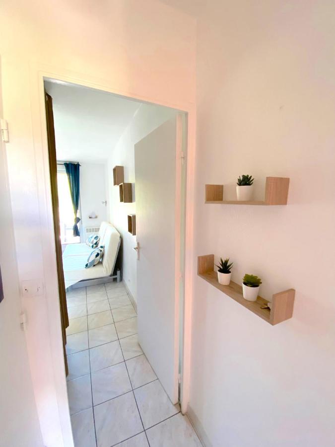 Appart 4 Pers Dans Residence Avec Piscine A 10 Min De La Plage Sanary-sur-Mer Exterior foto